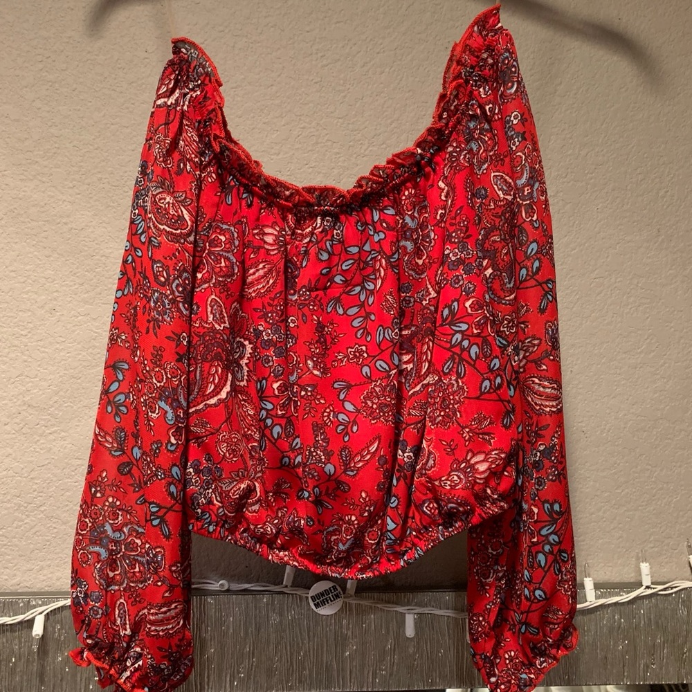 Off the shoulder, quarter sleeve crop top